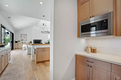 Entry Way - 1122 Elm Ave, Sonoma, CA 95476 photo 5 of 8