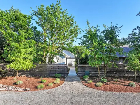 Exterior - 1122 Elm Ave, Sonoma, CA 95476 photo 2 of 22