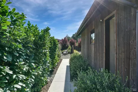 Exterior - 1122 Elm Ave, Sonoma, CA 95476 photo 14 of 22