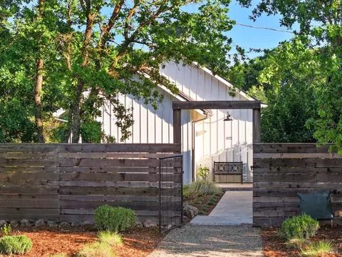 Exterior - 1122 Elm Ave, Sonoma, CA 95476 photo 3 of 22
