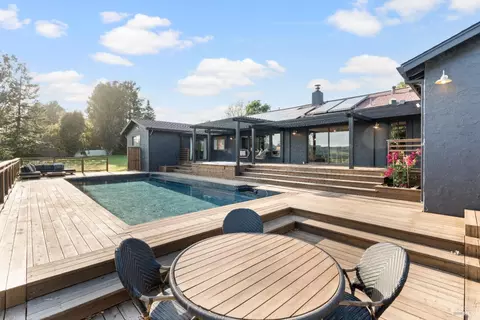 2265 Schaeffer Rd, Sebastopol, CA 95472