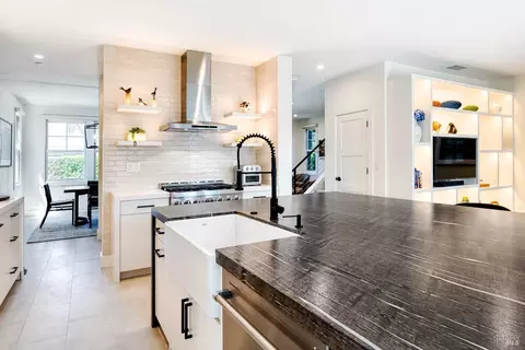 Kitchen - 580 E 6th St, Sonoma, CA 95476 photo 3 of 4