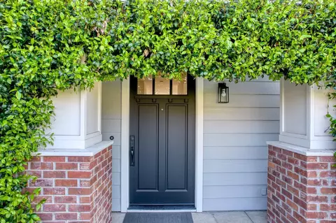 Entry Way - 580 E 6th St, Sonoma, CA 95476 photo 1 of 4