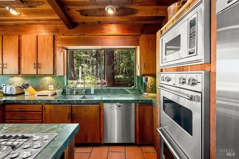 Kitchen - 17090 Fitzpatrick Ln, Occidental, CA 95465 photo 2 of 3