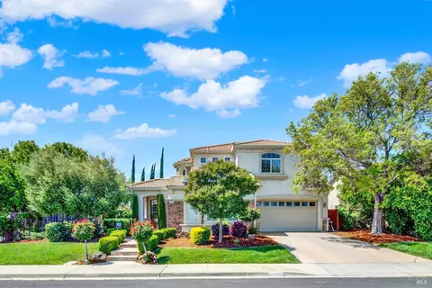 900 Shelter Cove Ct, Vacaville, CA 95688