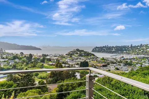 5 Corinthian Ct #11, Tiburon, CA 94920