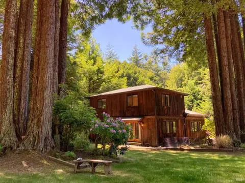 19680 Noyo Acres Dr, Fort Bragg, CA 95437