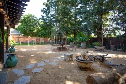 Exterior - 1635 Sequoia Way, Dixon, CA 95620 photo 10 of 28