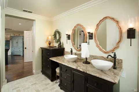 Bath - 1635 Sequoia Way, Dixon, CA 95620 photo 5 of 7