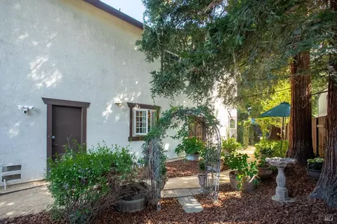 Exterior - 1635 Sequoia Way, Dixon, CA 95620 photo 24 of 28