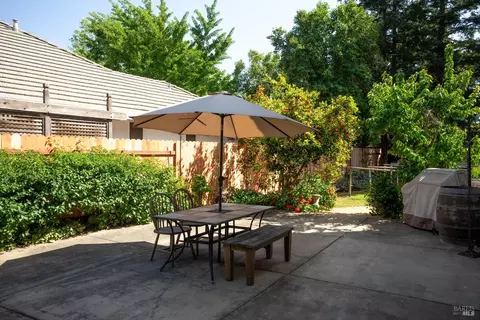 Exterior - 1635 Sequoia Way, Dixon, CA 95620 photo 23 of 28