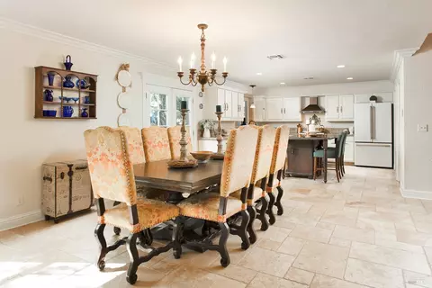 Dining - 1635 Sequoia Way, Dixon, CA 95620 photo 2 of 4