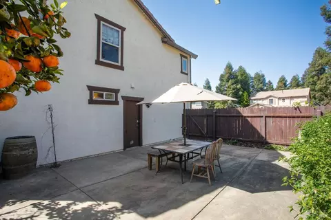 Exterior - 1635 Sequoia Way, Dixon, CA 95620 photo 21 of 28