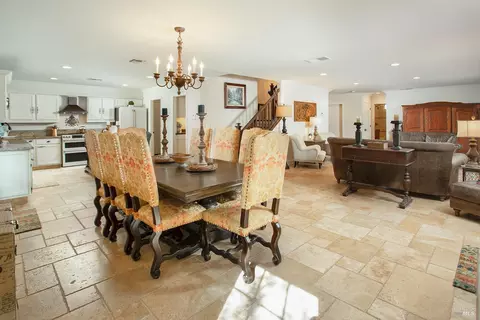 Dining - 1635 Sequoia Way, Dixon, CA 95620 photo 1 of 4