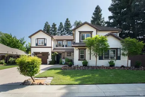 Exterior - 1635 Sequoia Way, Dixon, CA 95620 photo 4 of 28
