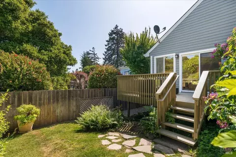 Exterior - 612 Wateree St, Sausalito, CA 94965 photo 6 of 7