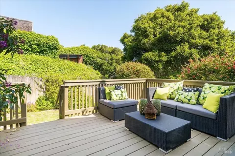 Exterior - 612 Wateree St, Sausalito, CA 94965 photo 3 of 7