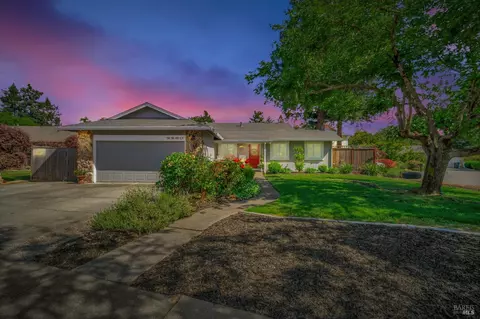2260 Nightingale Dr, Santa Rosa, CA 95403