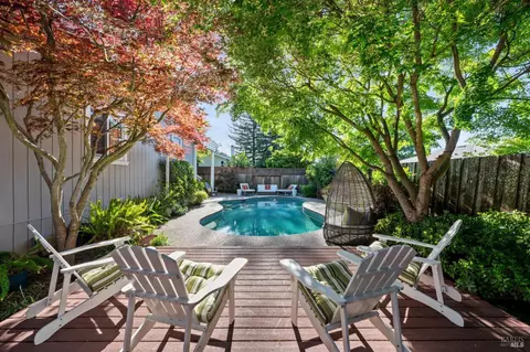 Exterior - 119 Smith Ct, Healdsburg, CA 95448 photo 2 of 22