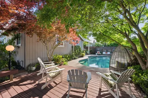 Exterior - 119 Smith Ct, Healdsburg, CA 95448 photo 14 of 22