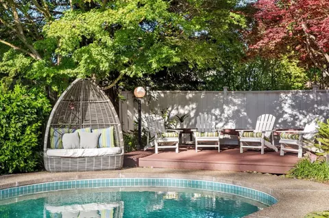 Exterior - 119 Smith Ct, Healdsburg, CA 95448 photo 11 of 22