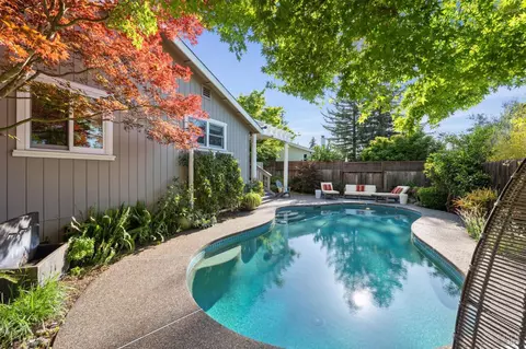 Exterior - 119 Smith Ct, Healdsburg, CA 95448 photo 13 of 22