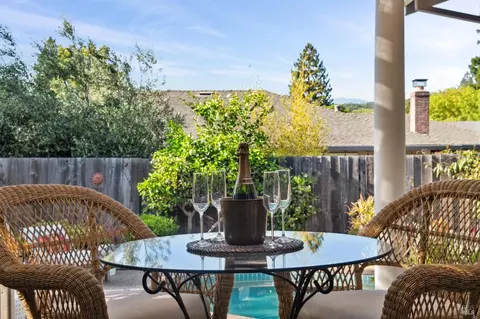 Exterior - 119 Smith Ct, Healdsburg, CA 95448 photo 17 of 22