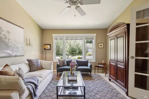 Living - 119 Smith Ct, Healdsburg, CA 95448 photo 3 of 6
