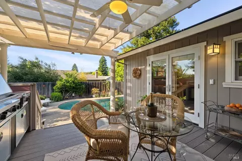 Exterior - 119 Smith Ct, Healdsburg, CA 95448 photo 9 of 22