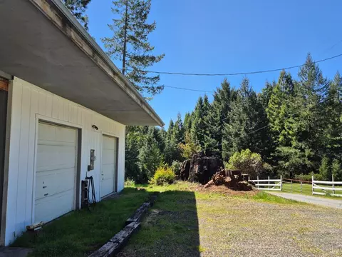 Exterior - 16770 Branscomb Rd, Branscomb, CA 95417 photo 33 of 40
