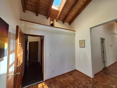 Entry Way - 16770 Branscomb Rd, Branscomb, CA 95417 photo 6 of 8