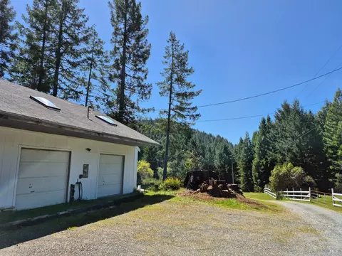 Exterior - 16770 Branscomb Rd, Branscomb, CA 95417 photo 38 of 40
