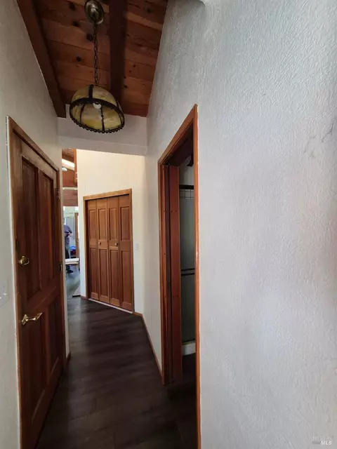 Entry Way - 16770 Branscomb Rd, Branscomb, CA 95417 photo 7 of 8