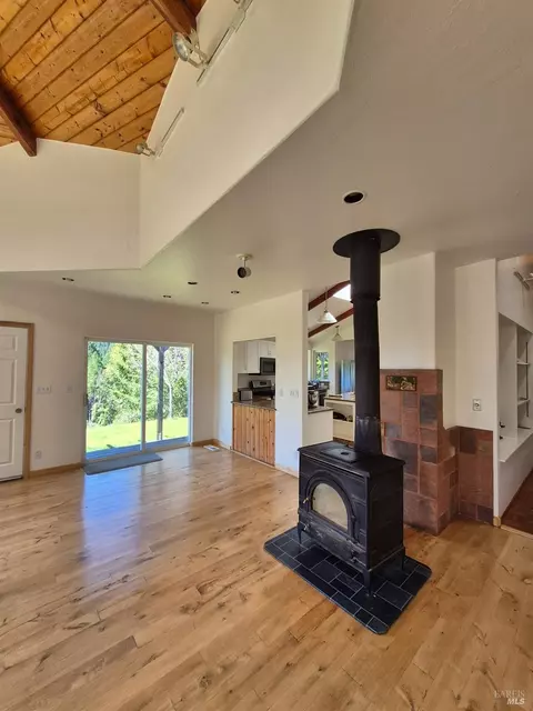 Living - 16770 Branscomb Rd, Branscomb, CA 95417 photo 4 of 5