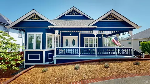 125 Oakbrook Ln, Cloverdale, CA 95425