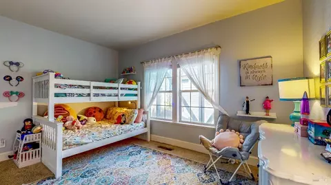 Bedroom - 125 Oakbrook Ln, Cloverdale, CA 95425 photo 4 of 5