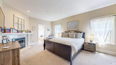 Bedroom - 125 Oakbrook Ln, Cloverdale, CA 95425 photo 1 of 5