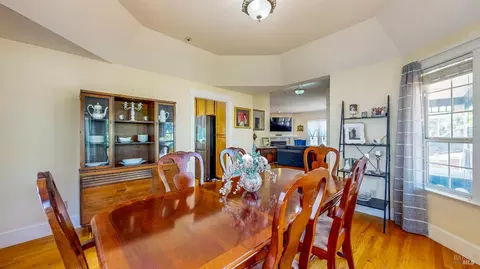 Dining - 125 Oakbrook Ln, Cloverdale, CA 95425 photo 1 of 2