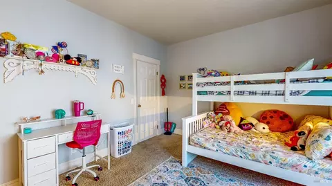 Bedroom - 125 Oakbrook Ln, Cloverdale, CA 95425 photo 3 of 5