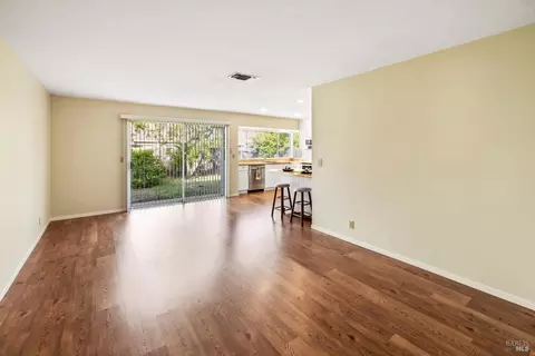 2085 Harte Ct, Fairfield, CA 94533 photo 5
