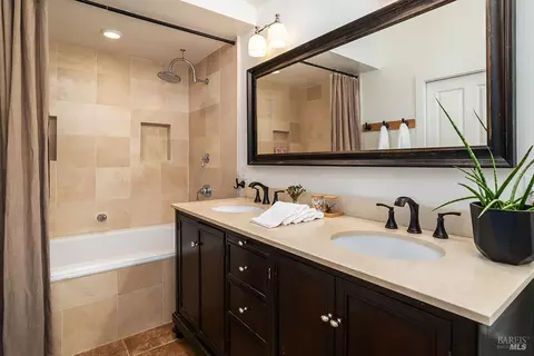 Bath - 229 Cardinal Rd, Mill Valley, CA 94941 photo 1 of 3