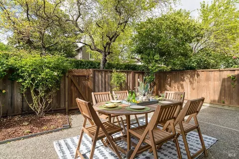 Exterior - 728 Walnut Ct, Novato, CA 94945 photo 2 of 6