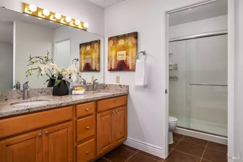 Bath - 728 Walnut Ct, Novato, CA 94945 photo 1 of 3