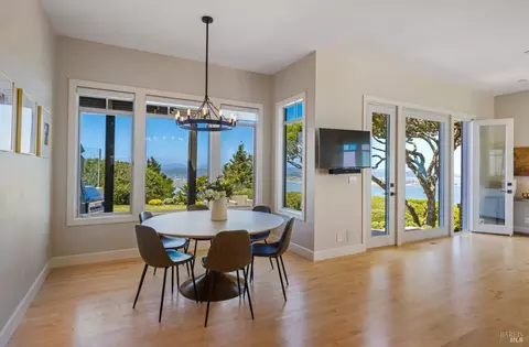 Dining - 205 Taylor Rd, Tiburon, CA 94920 photo 3 of 5