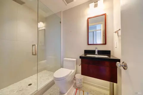 Bath - 205 Taylor Rd, Tiburon, CA 94920 photo 7 of 8