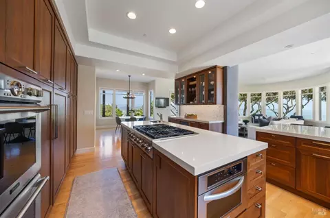 Kitchen - 205 Taylor Rd, Tiburon, CA 94920 photo 3 of 7