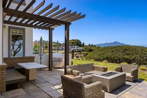 Exterior - 205 Taylor Rd, Tiburon, CA 94920 photo 4 of 14