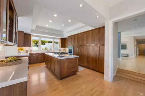 Kitchen - 205 Taylor Rd, Tiburon, CA 94920 photo 2 of 7