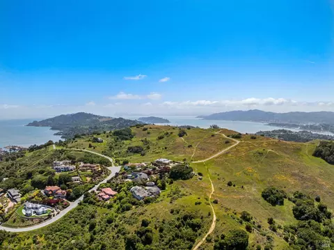 View/Area - 205 Taylor Rd, Tiburon, CA 94920 photo 4 of 4