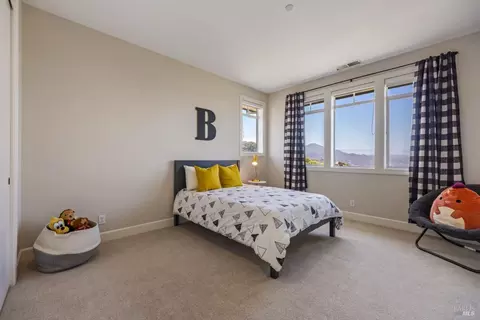 Bedroom - 205 Taylor Rd, Tiburon, CA 94920 photo 4 of 5